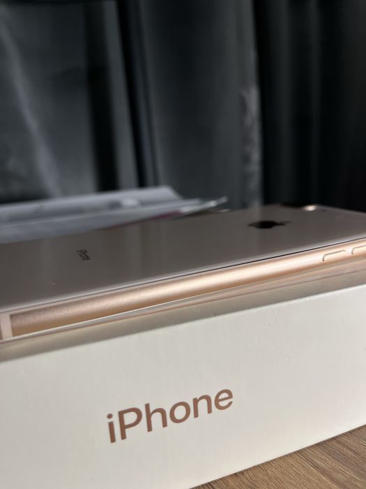 Iphone 8 plus (64 GB) Rose Gold