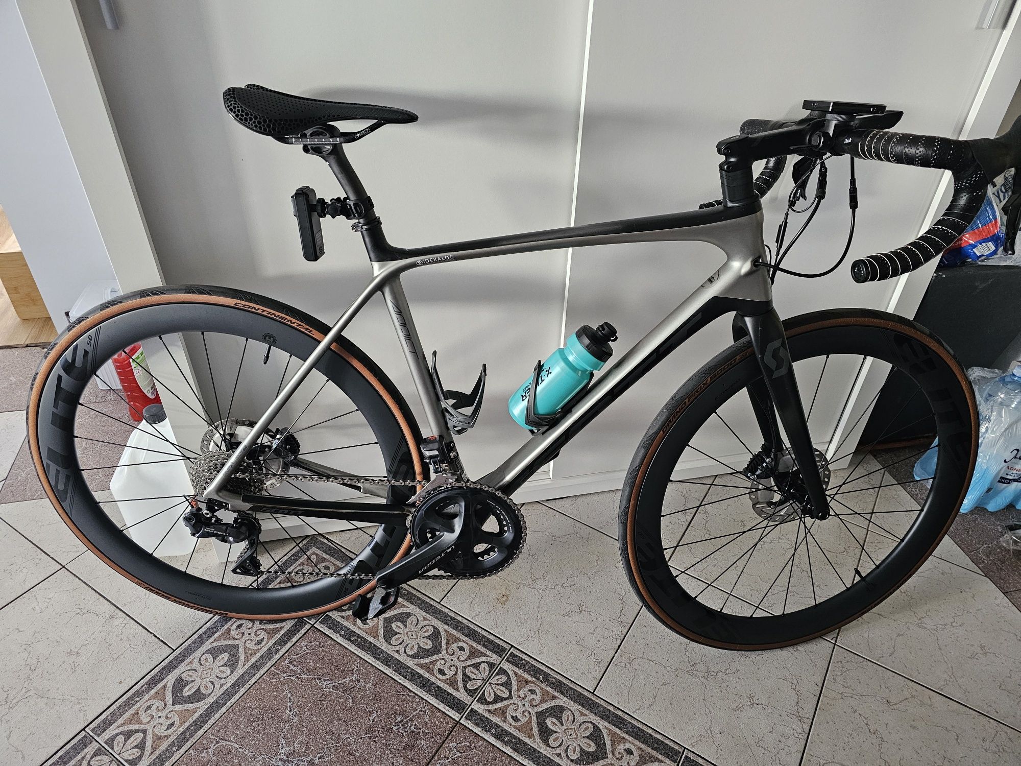 Sprzedam Scott addict Se z 2022.Model 2019.