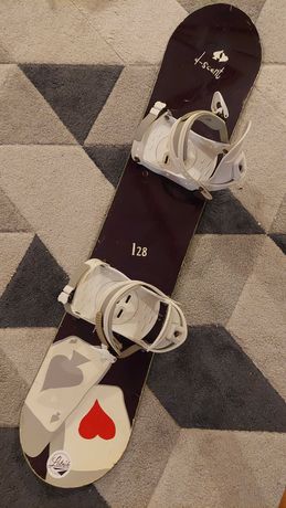 komplet austriacka deska snowboardowa CC d-scent 128cm + wiązania