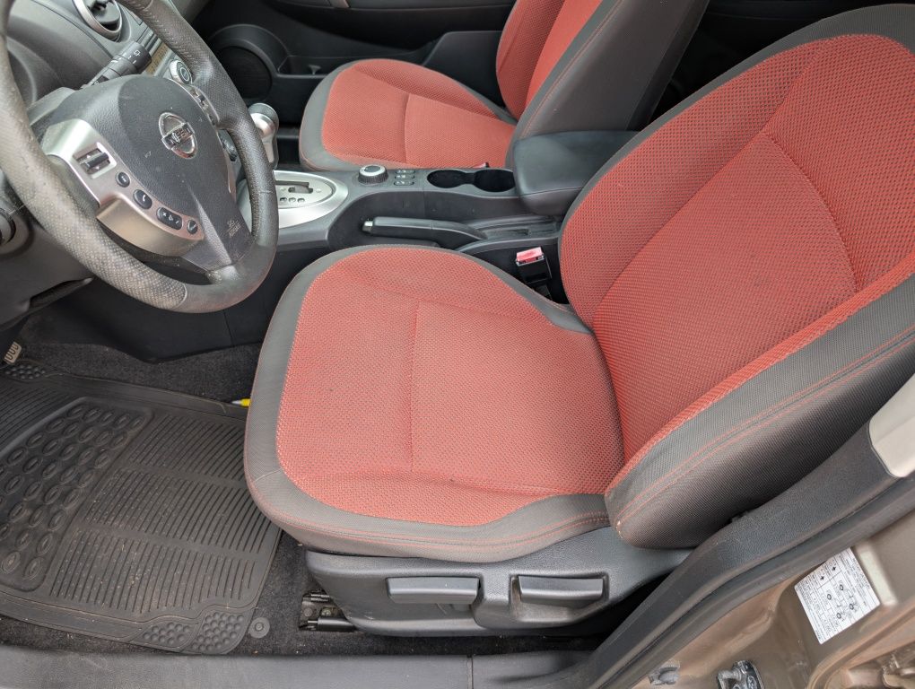 NISSAN Qashqai 2,0 benz. 4x4 Automat