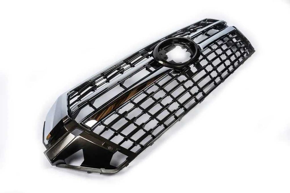 Решітка радіатора (гриль) на Toyota Land Cruiser (Тойота Ленд Крузер)