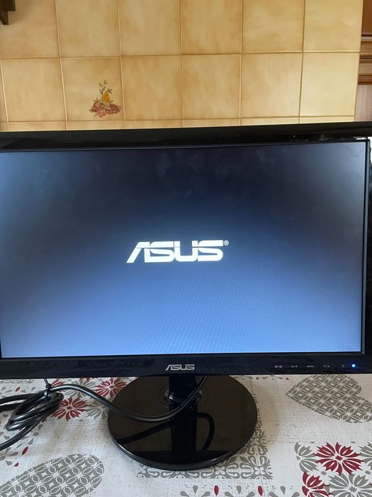 Monitor ASUS | Ano:2022 | Em bom estado como está nas fotos.