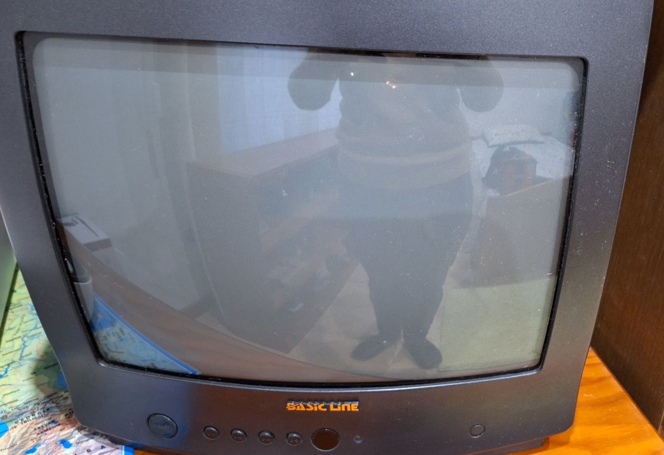 Vendo 2 televisores a cores