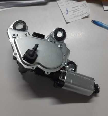 Мотор стеклоочистителя задний skod,1z5955711 Б/У