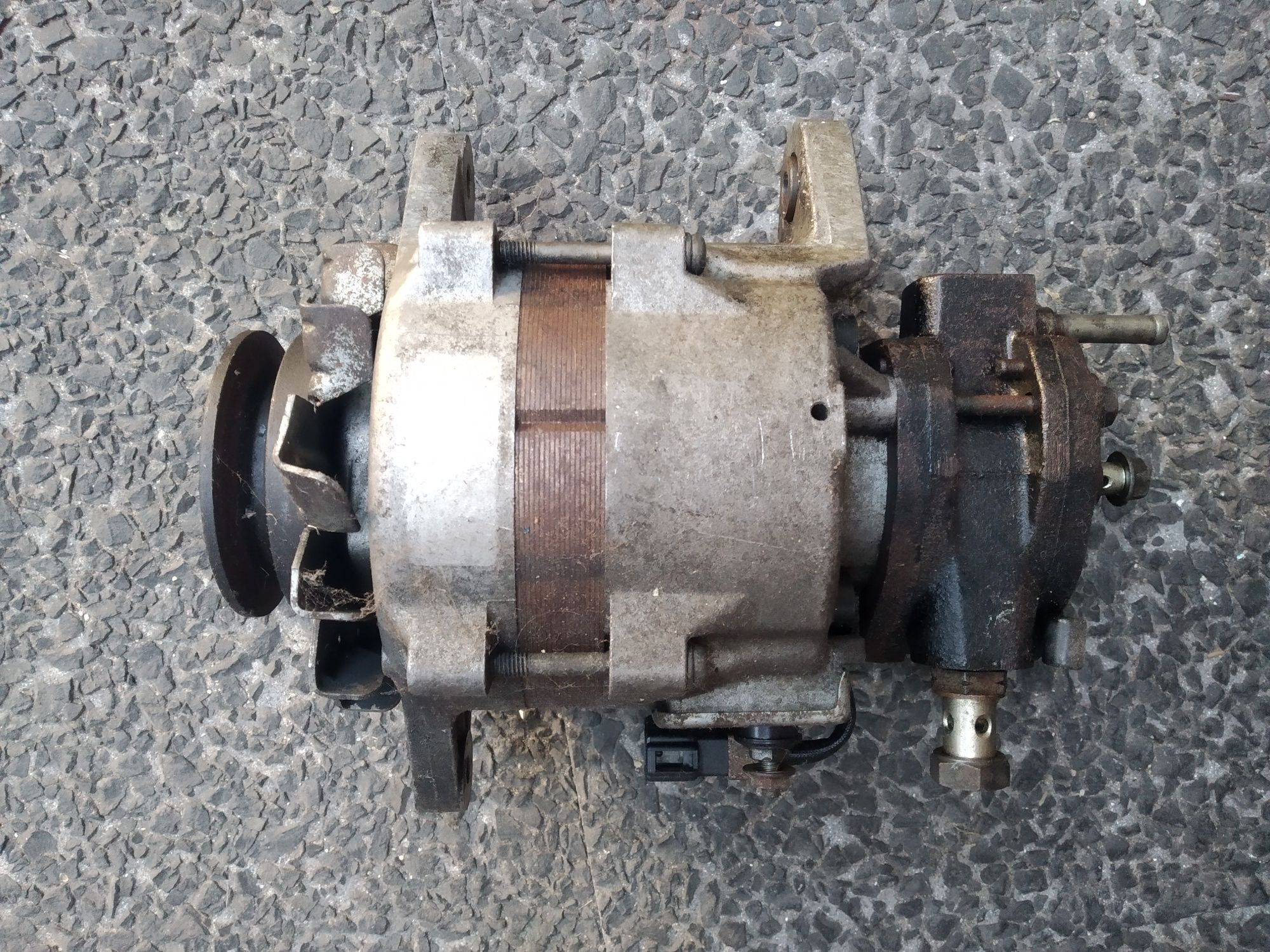 Alternador Toyota hiace