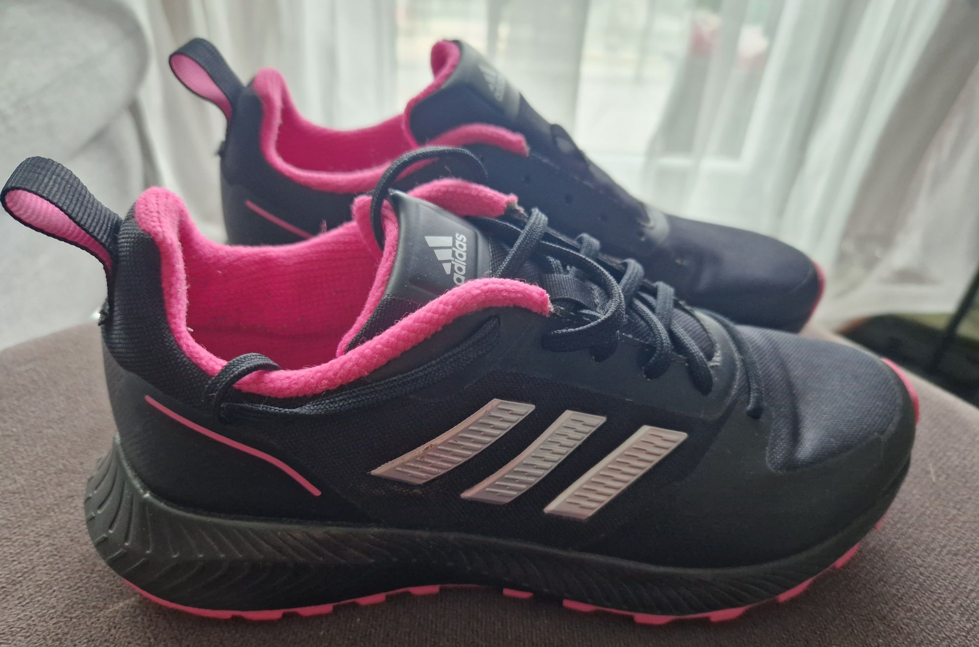 Buty sportowe Adidas rozm 38