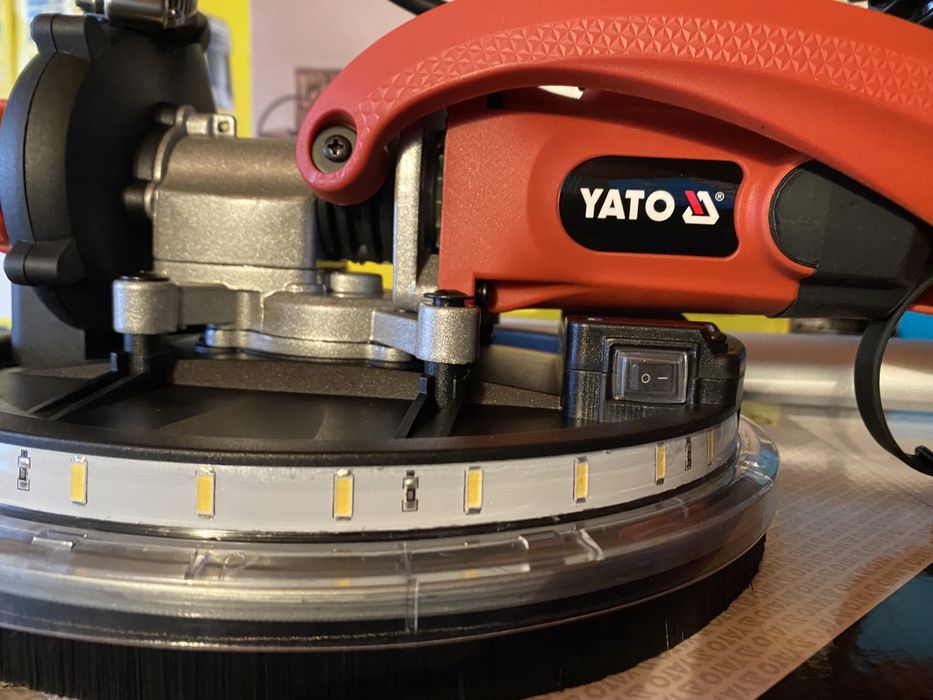 Шліфмашина (Жираф)Yato YT-82355 Led 820W з пилососом