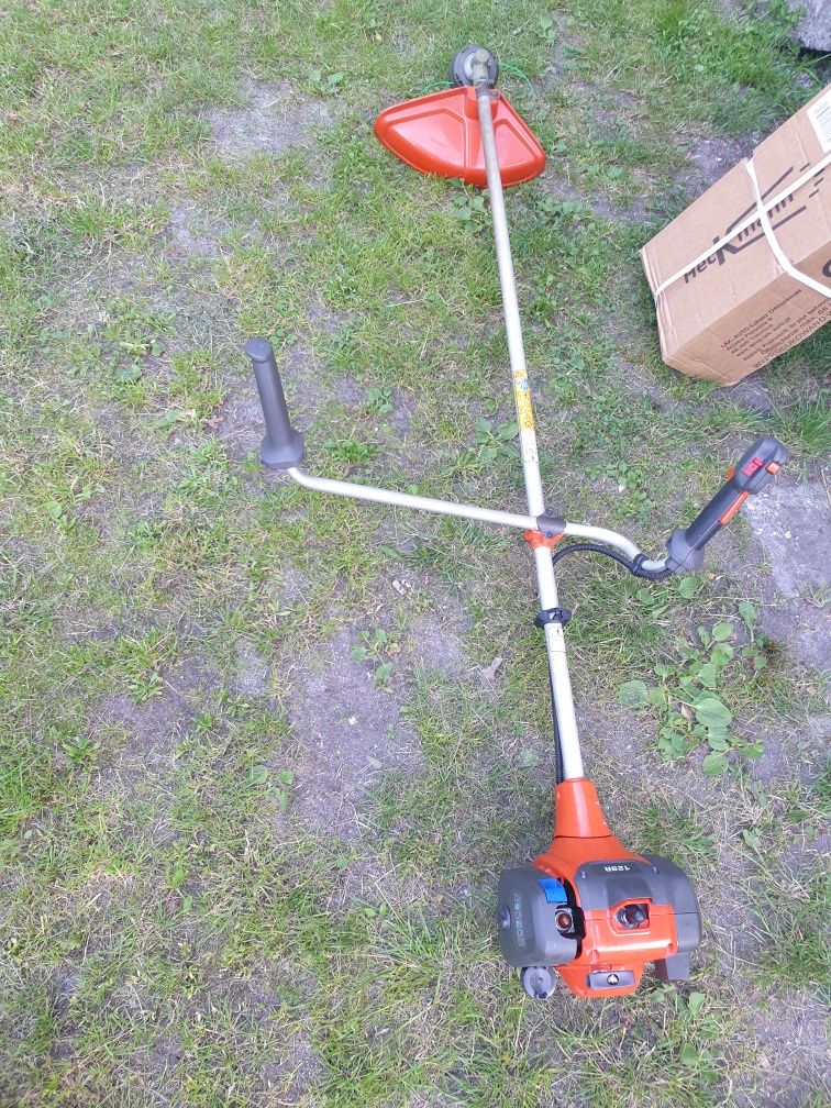Podkaszarka 129R