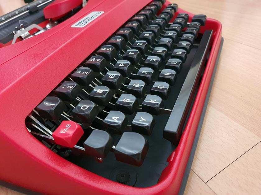 Maszyna do pisania Antares Compakt 19