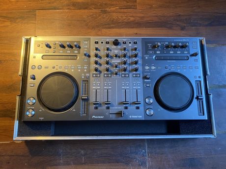 Kontroler DJ Pioneer DDJ-T1 kontroler USB Traktor hard case