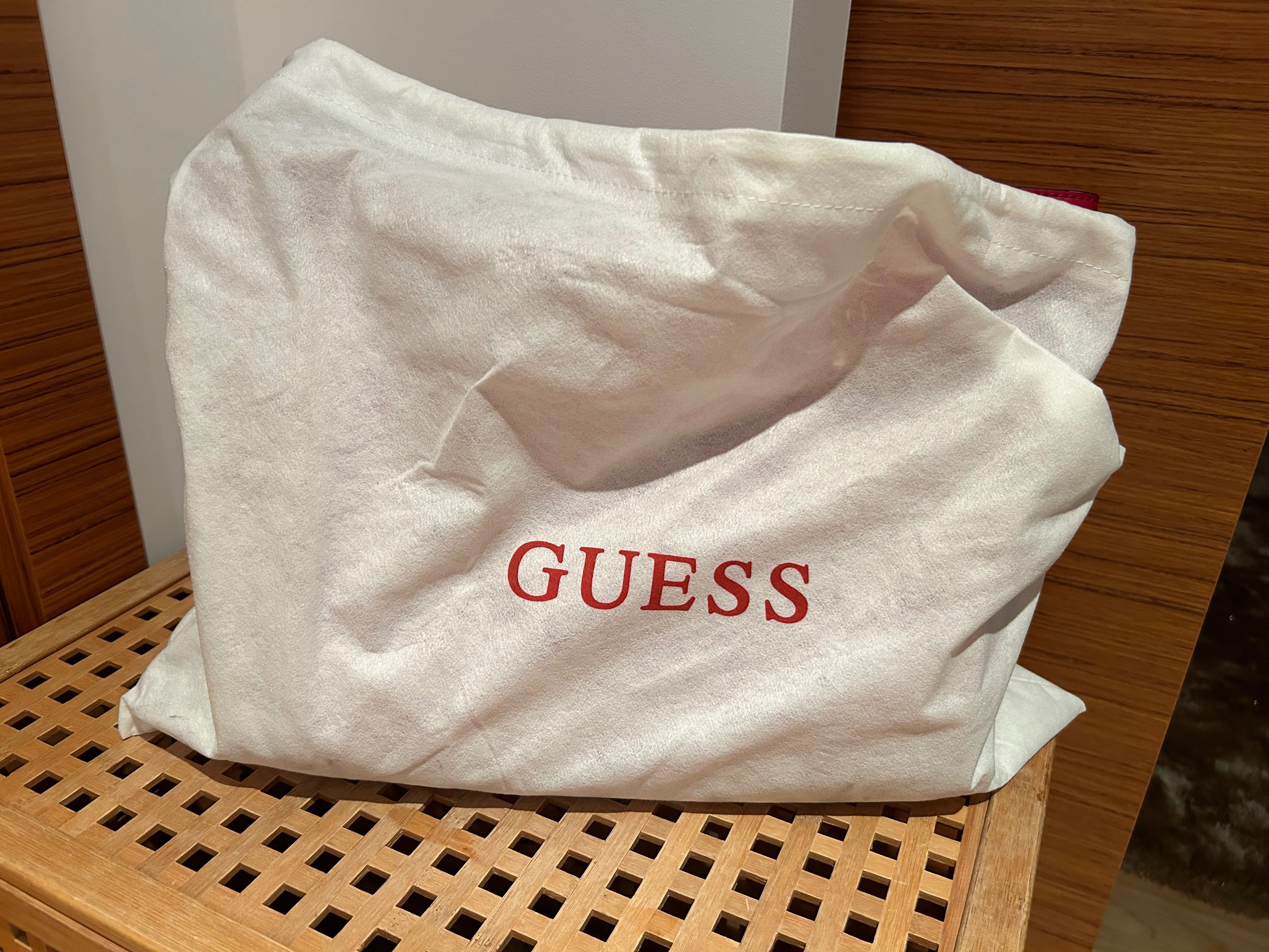 GUESS mala NOVA com etiqueta