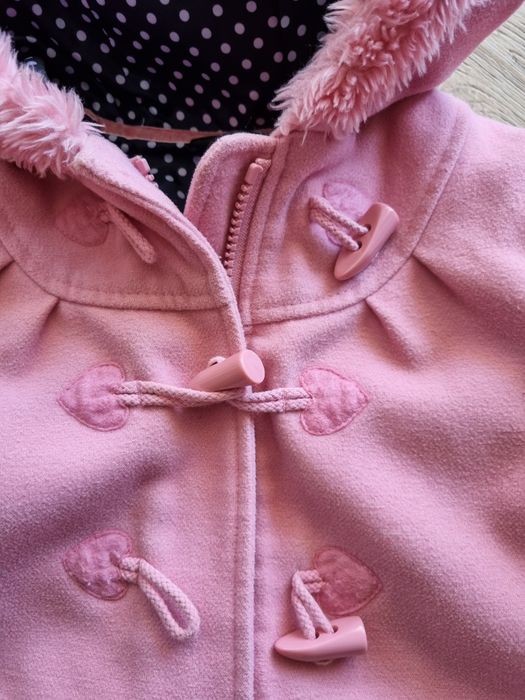 Piękny płaszczyk jesienno-zimowy