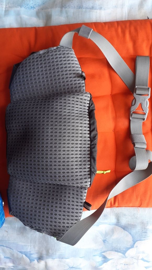 Сумка на пояс Karrimor(Великобритания).Новая.Серочерная.