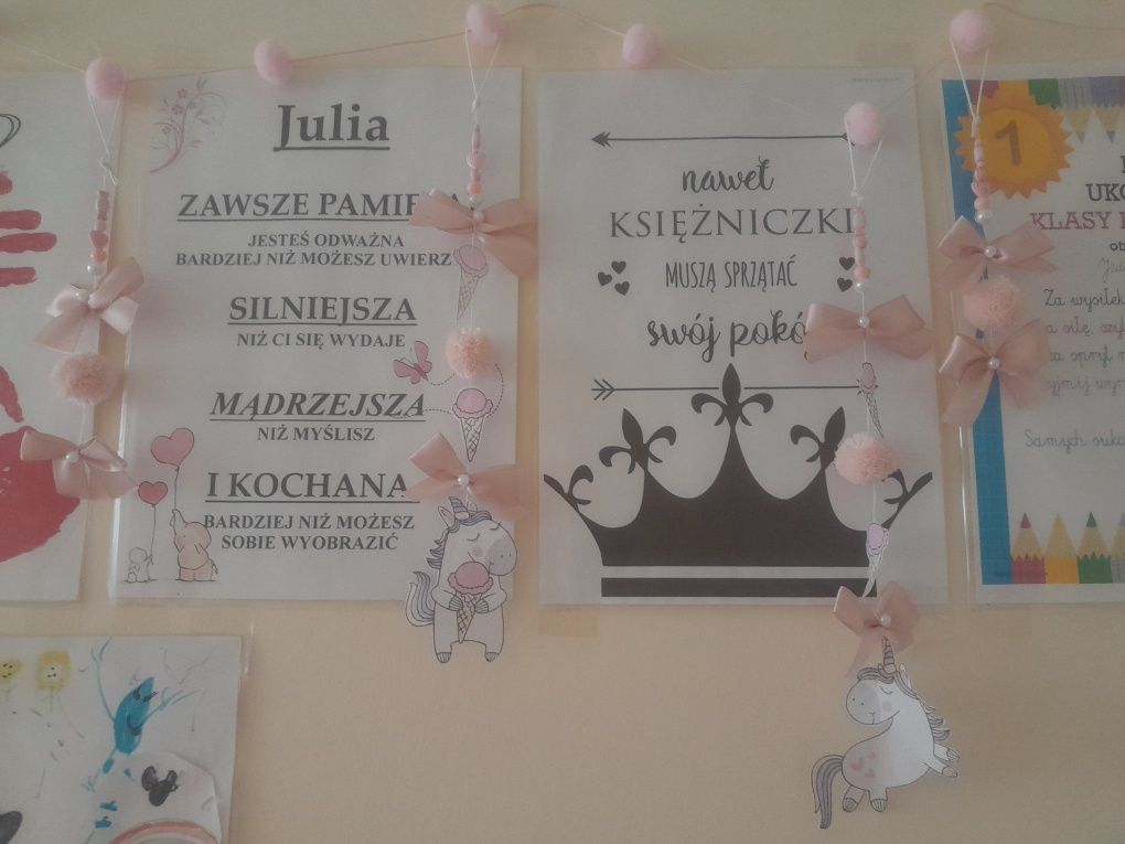 Nowe dwie zawieszki na ścianę dla dziewczynki