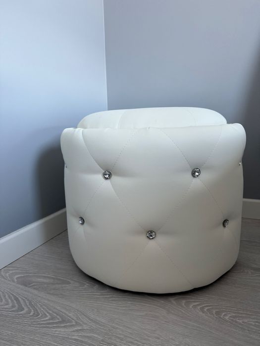 Pufa glamour otwierana