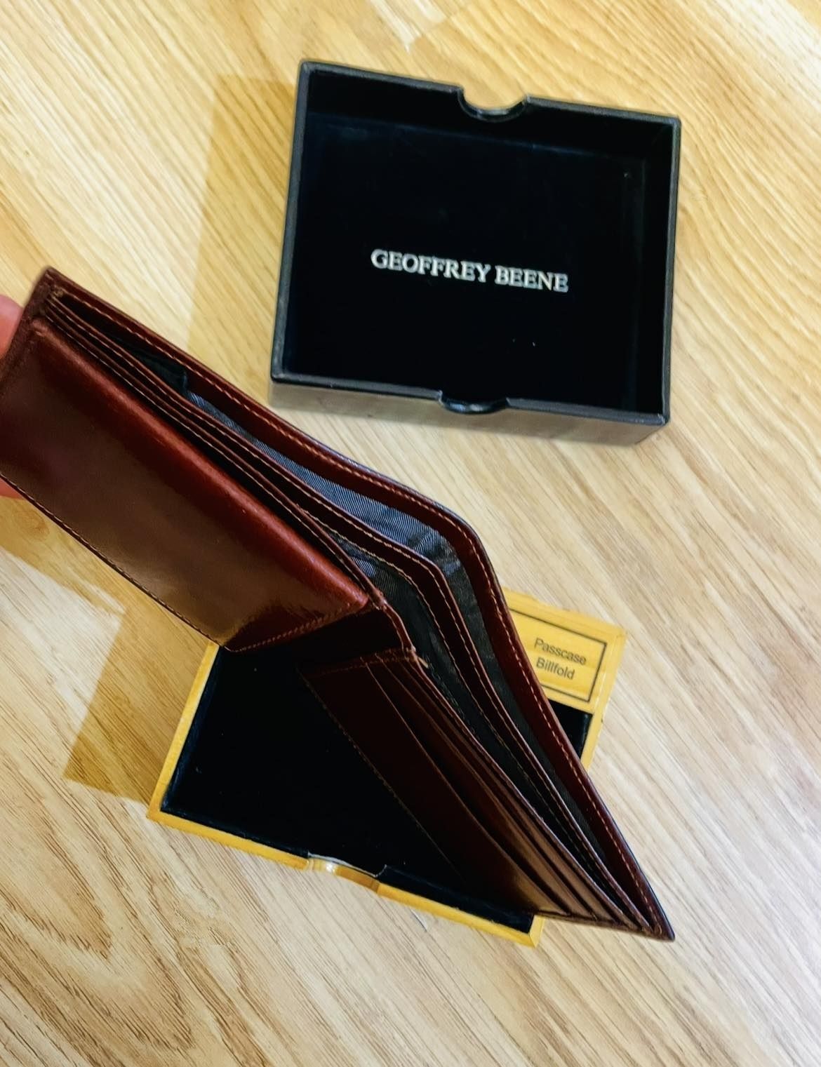Чоловічий шкіряний гаманець Geoffrey Beene