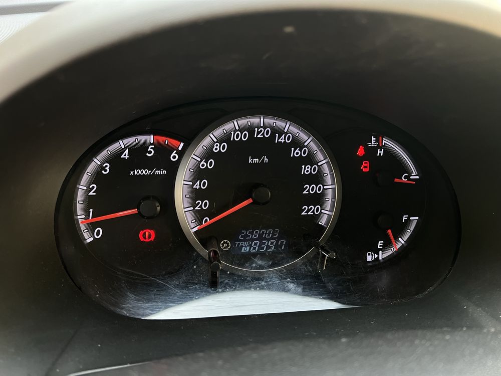 Mazda5 2.0 Diesel gasóleo 143cv • 7 Lugares • 2007 • Carro Familiar