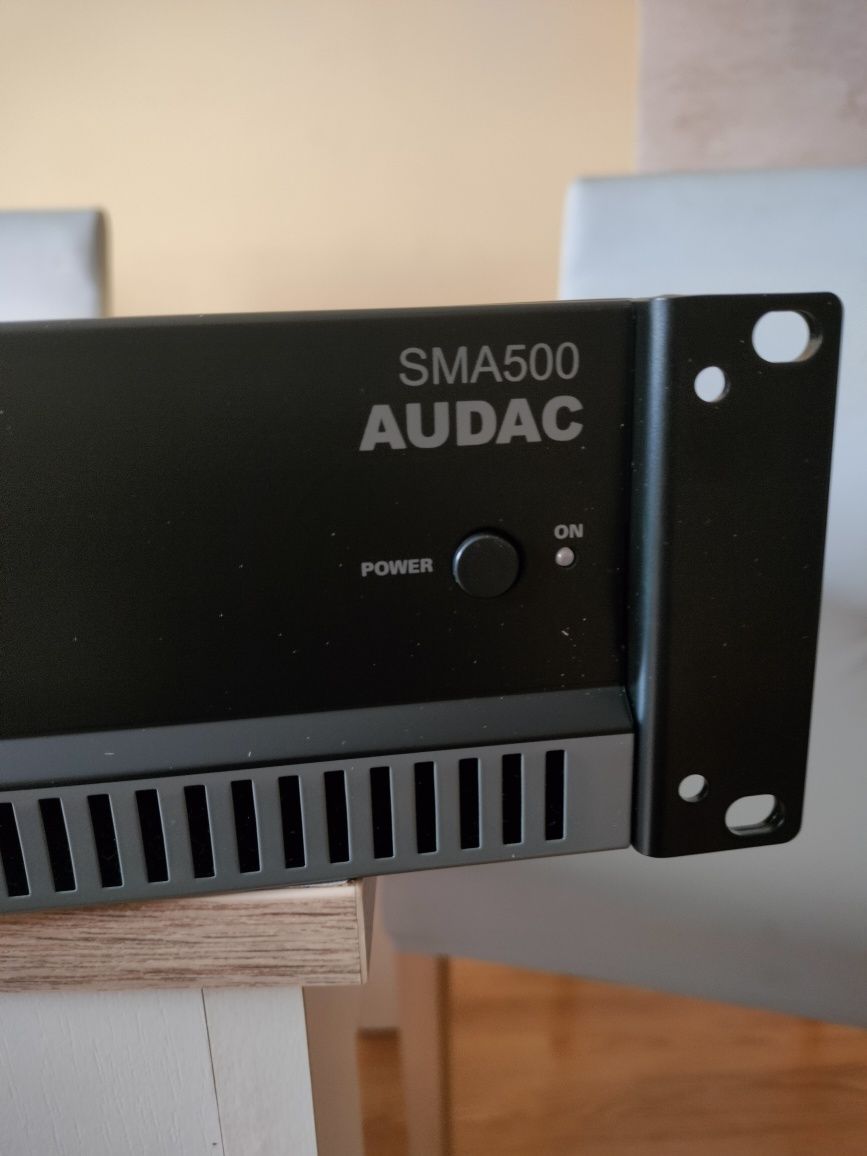 AUDAC SMA500 Dwukanałowy wzmacniacz mocy WaveDynamics™ 2 x 500 W