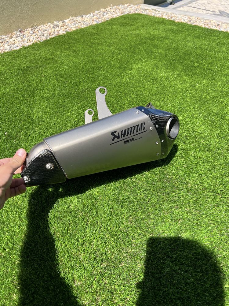 Ponteiras de escape akrapovic panigale v2