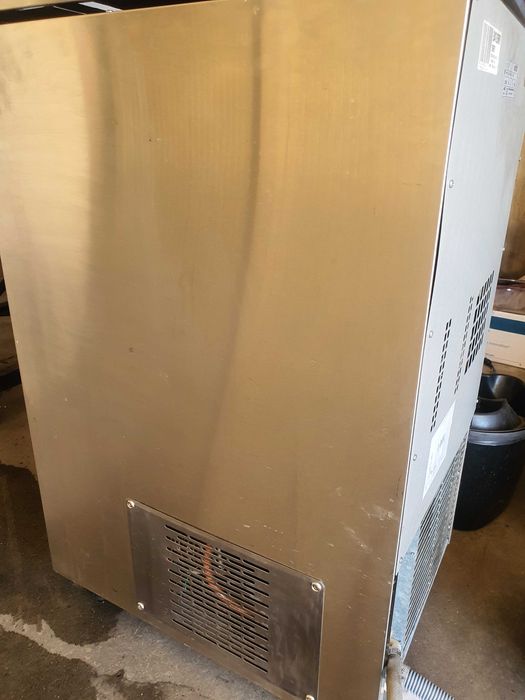 Maquina de fazer gelo ITV Industrial