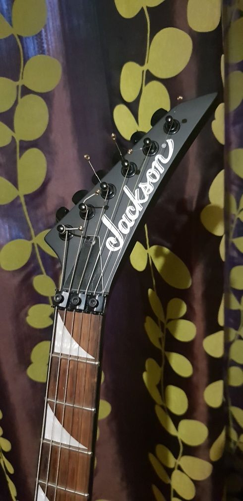 Gitara elektryczna Jakcson KVXMG V  Satin black