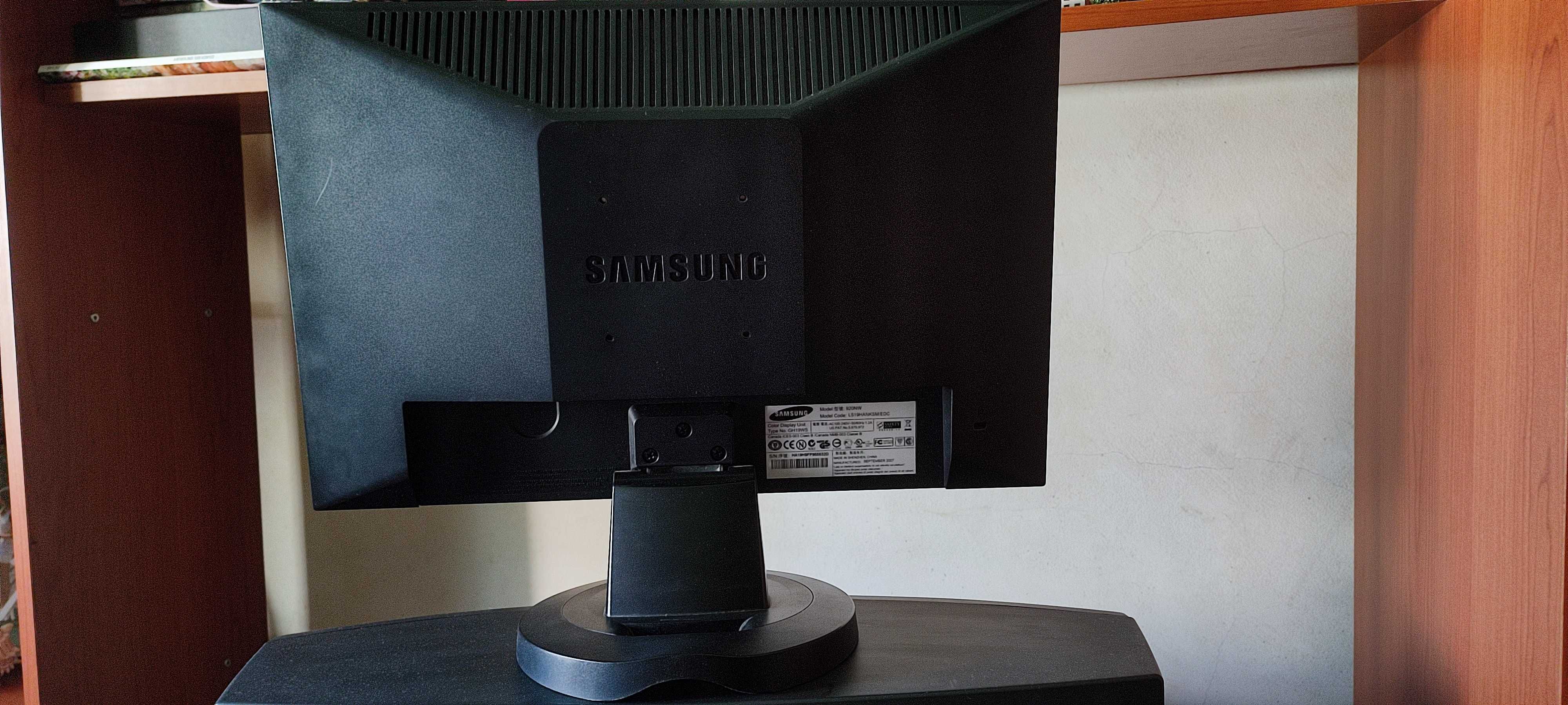 Monitor Samsung como novo