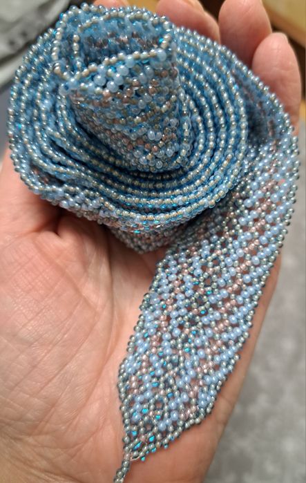 Краватка з бісеру