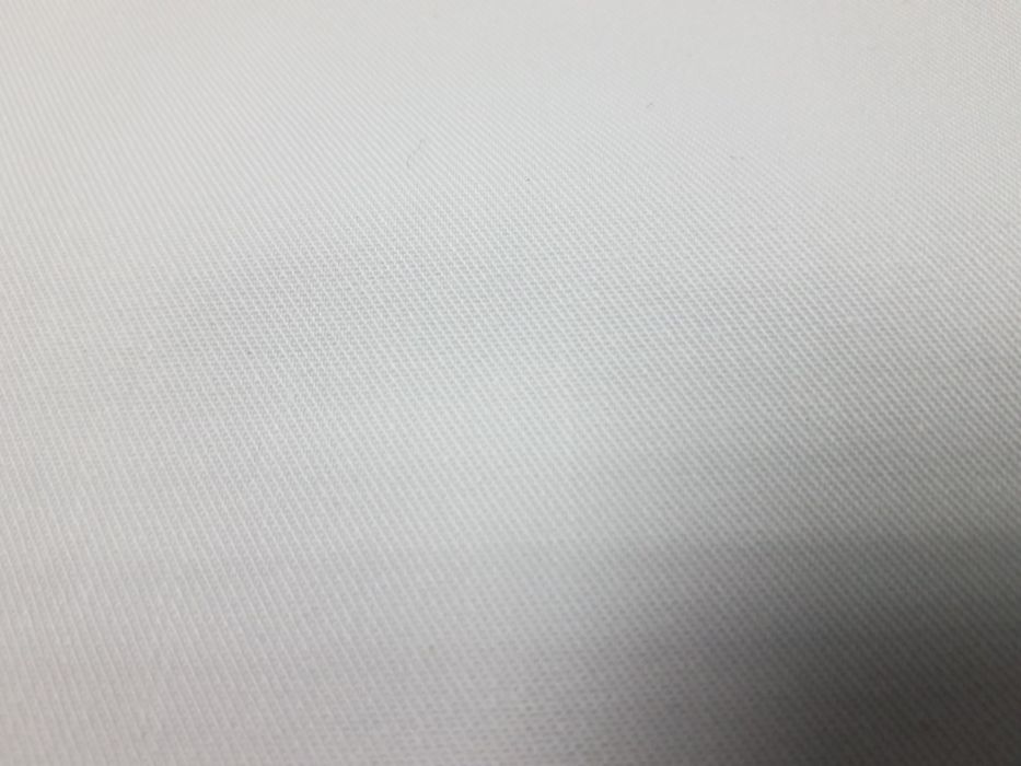 Tkanina biała-płótno szer.150 cm.