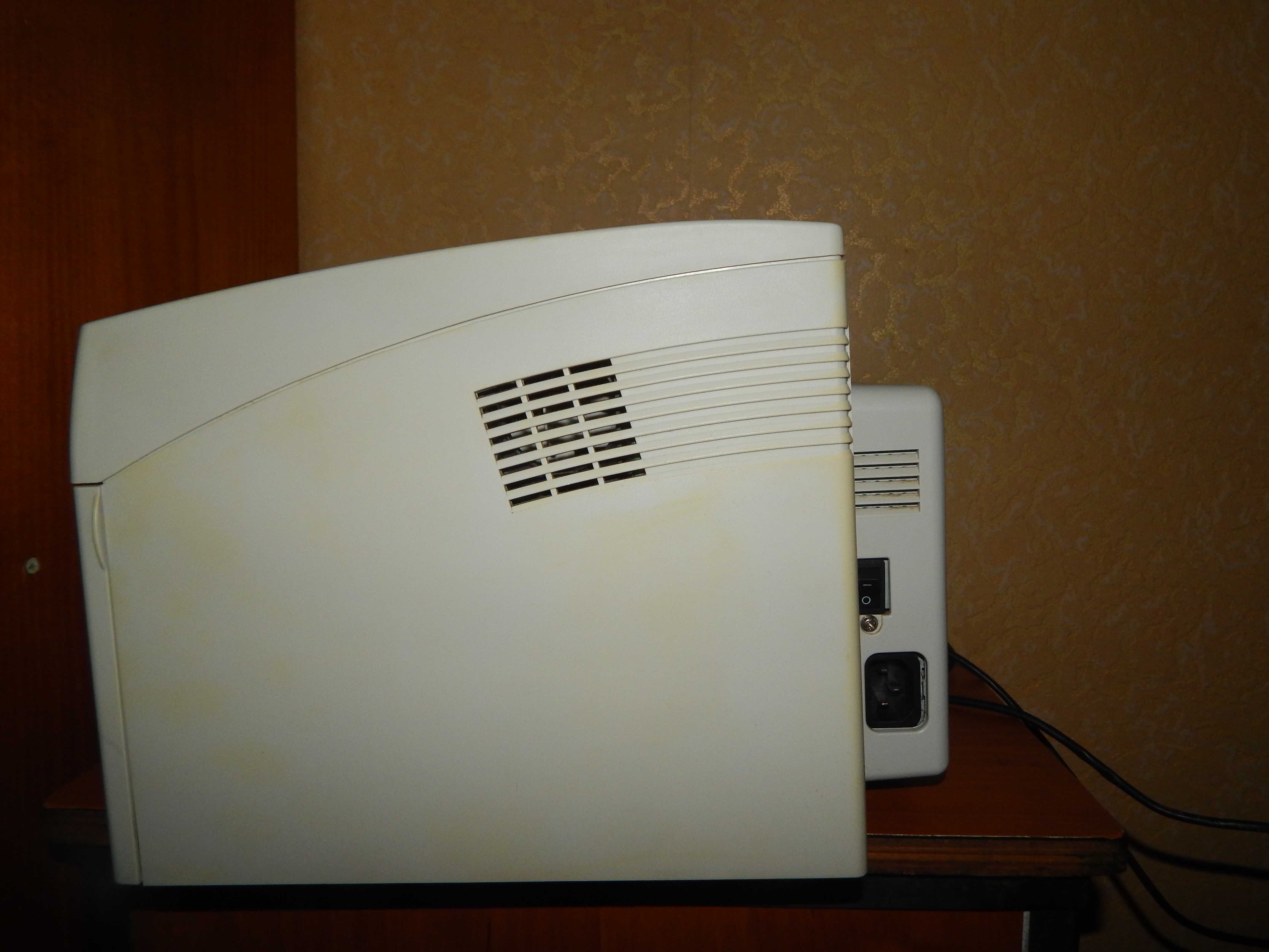 Принтер лазерный универсальный XEROX Phaser 3117 в хорошем состоянии
