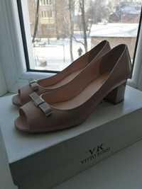 Жіночі туфлі шкіряні у кольорі пудра Vitto Rossi 36р.