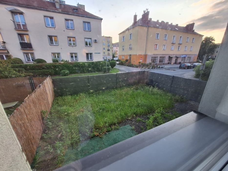 Sprzedam mieszkanie 63m² + ogródek, miejsce parkingowe. Pogorzelec.