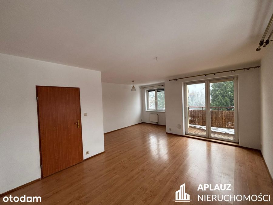 Trzypokojowe mieszkanie z balkonem w Cieplicach
