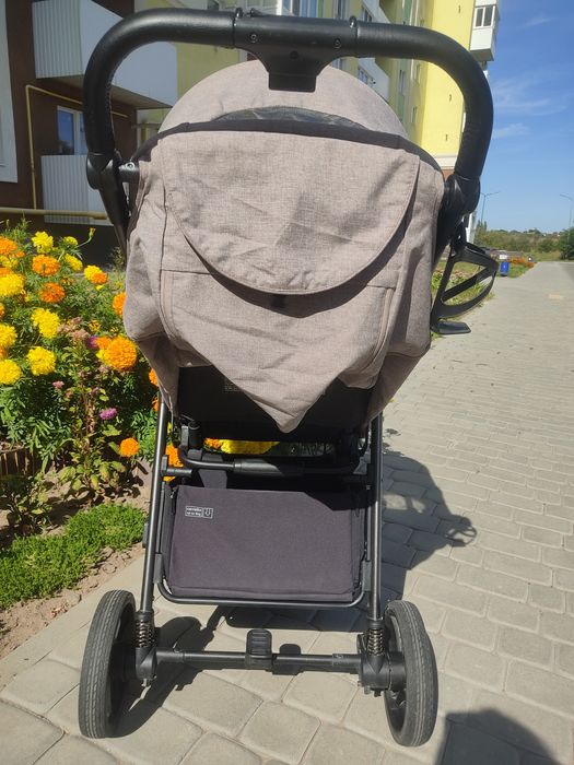 Прогулянкова коляска carello bravo