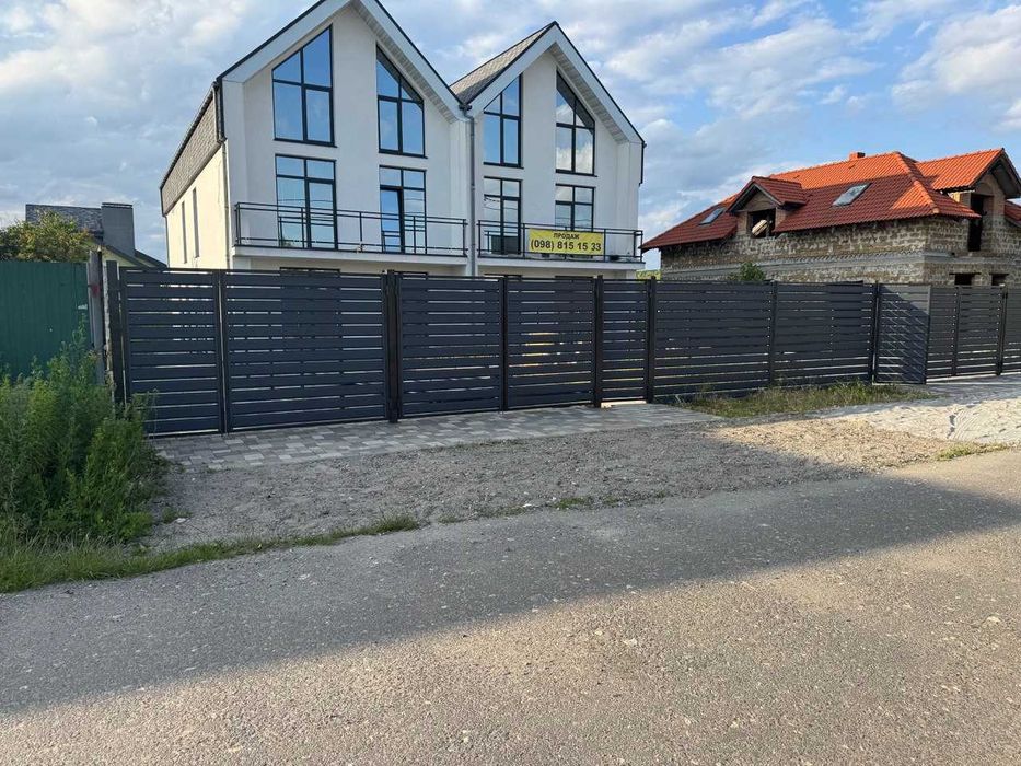 Продается триповерховий таунхаус. Жуляни., Торг