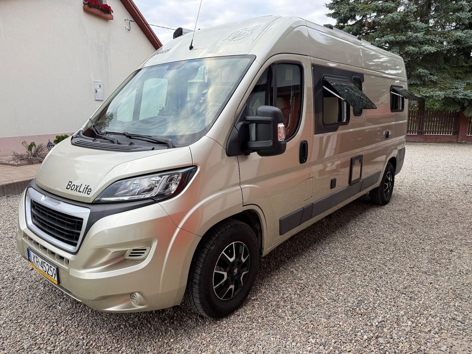 Peugeot Boxer  Campervan KNAUS
