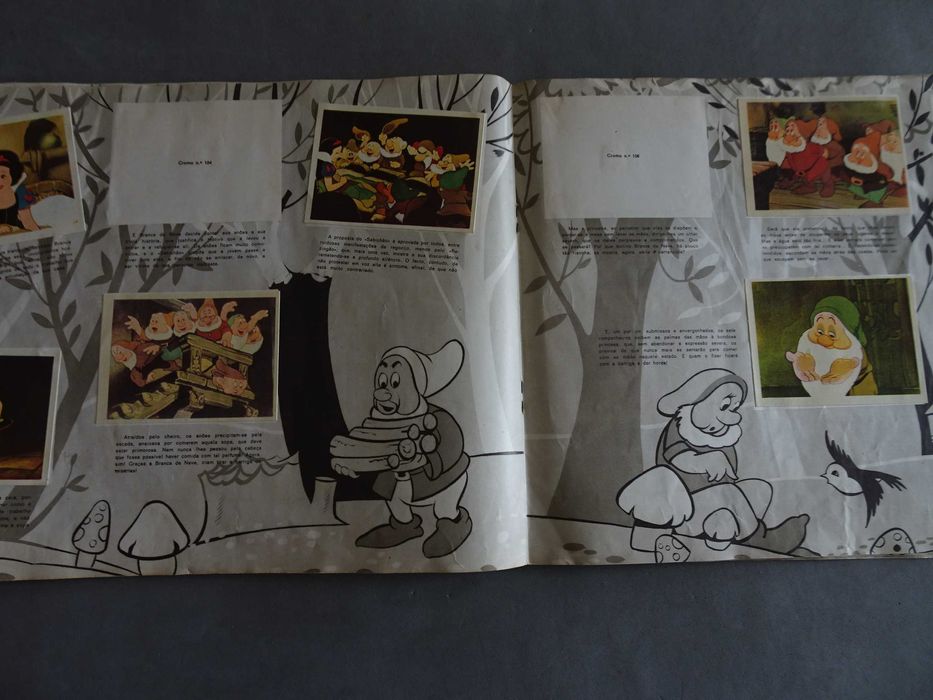 Caderneta Branca de Neve e os Sete Anões (faltam 73 cromos)
