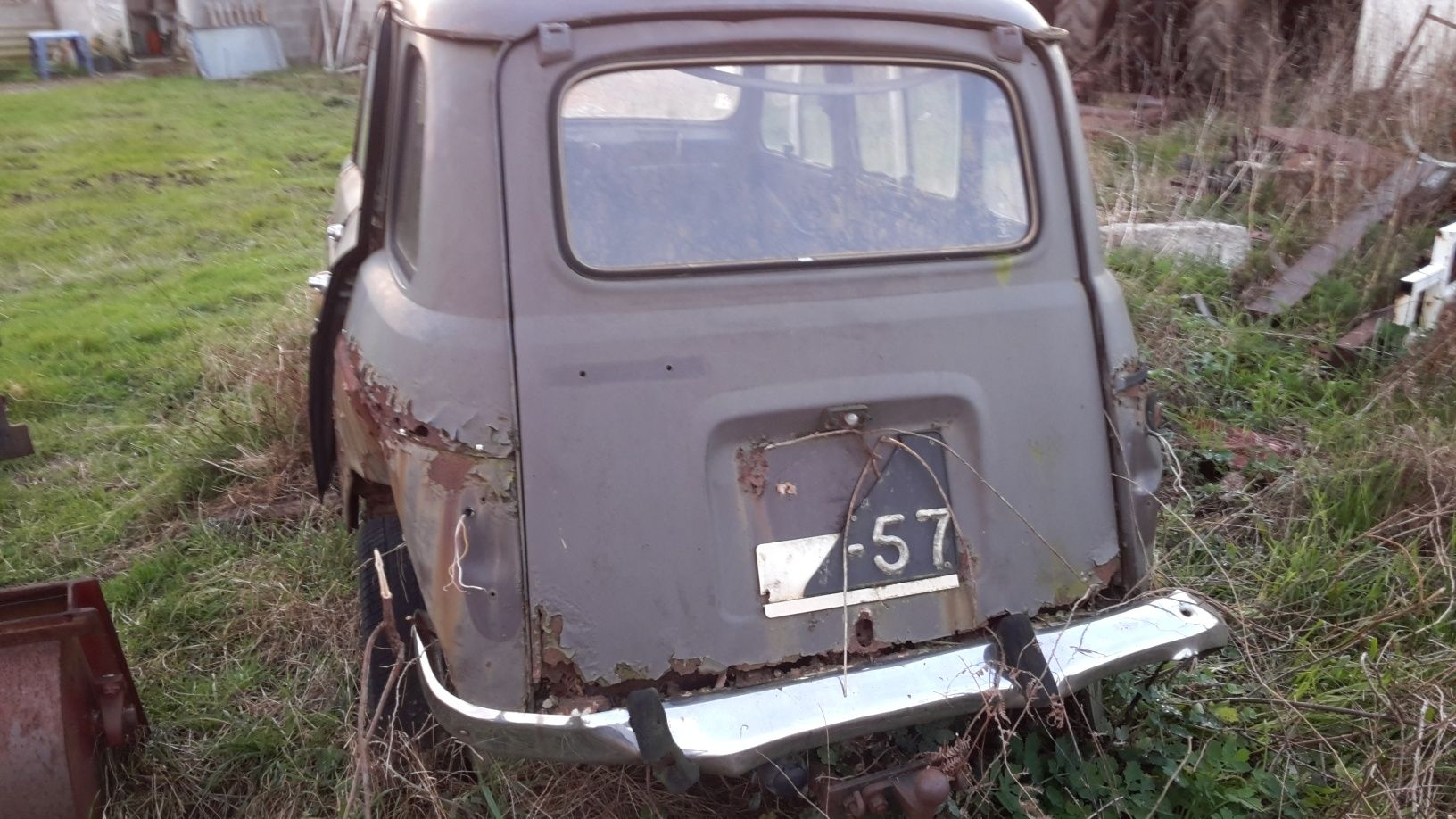 Renault 4 para peças