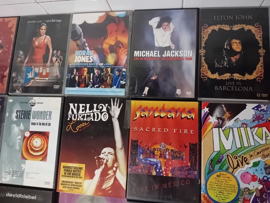 Conjunto de 25 Dvds Musicais Diversos Originais