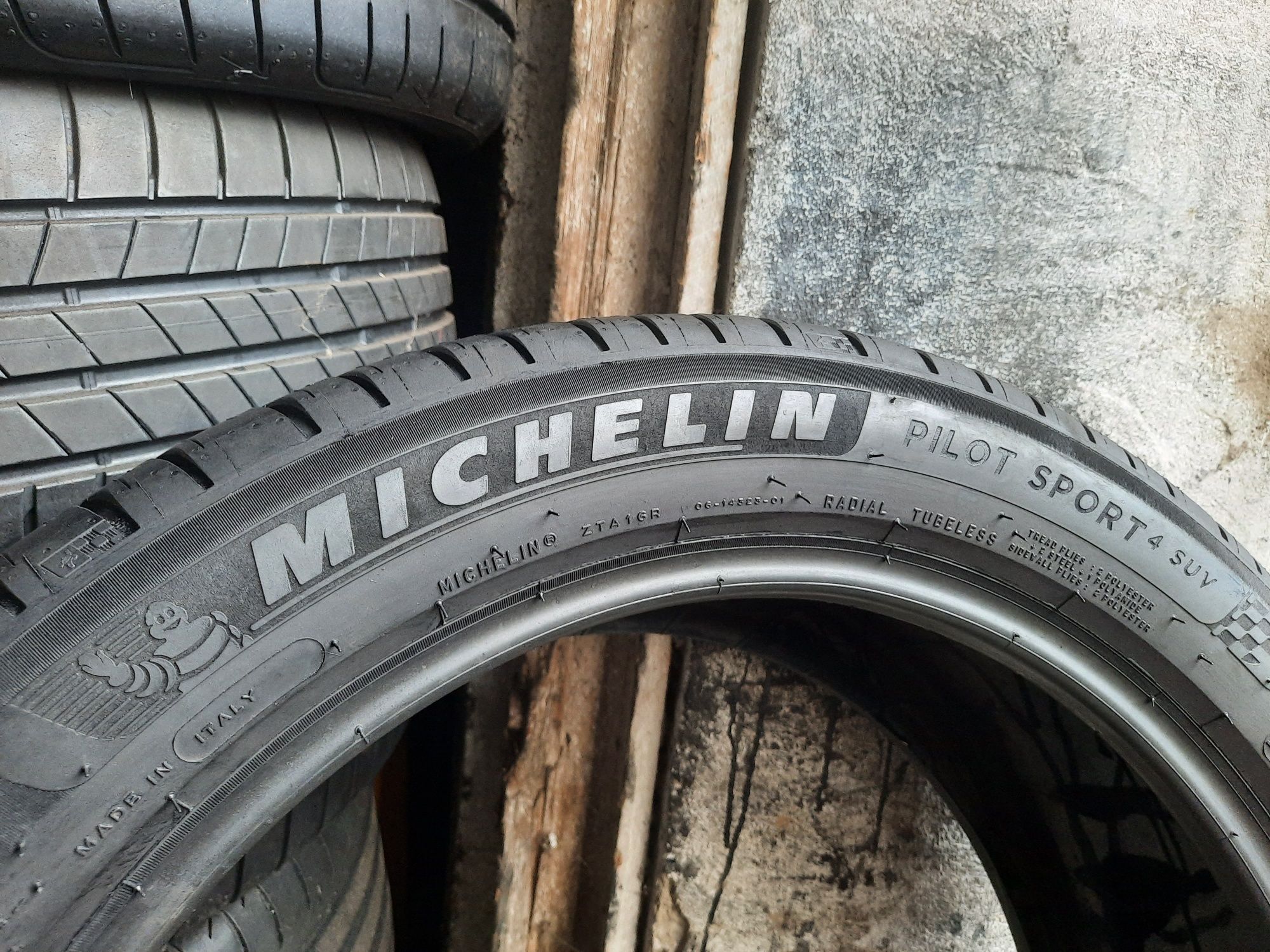 Літні шини 235/50 R19 Michelin Pilot Sport 4 SUV 2шт. 90% 2021