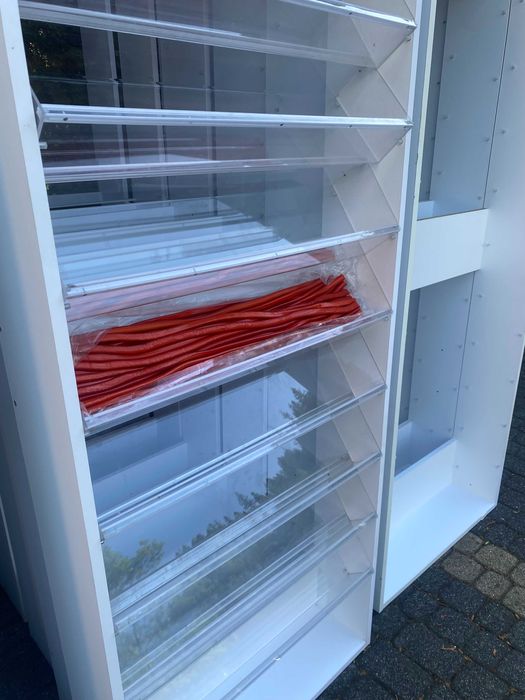 sprzedam regały na mega żele + napis podświetlany