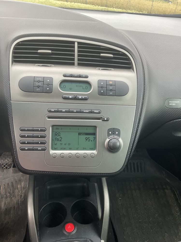 Sprzedam Seata Altea 1.6 MPI, rocznik 2004, 260000 tys.km