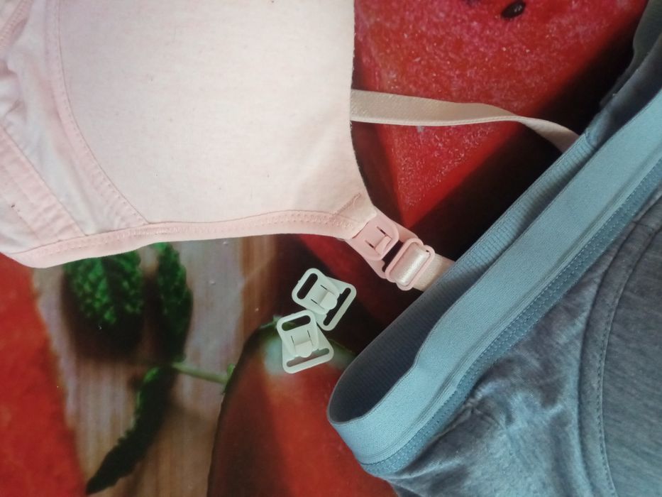 2 Бюзгалтера для кормления