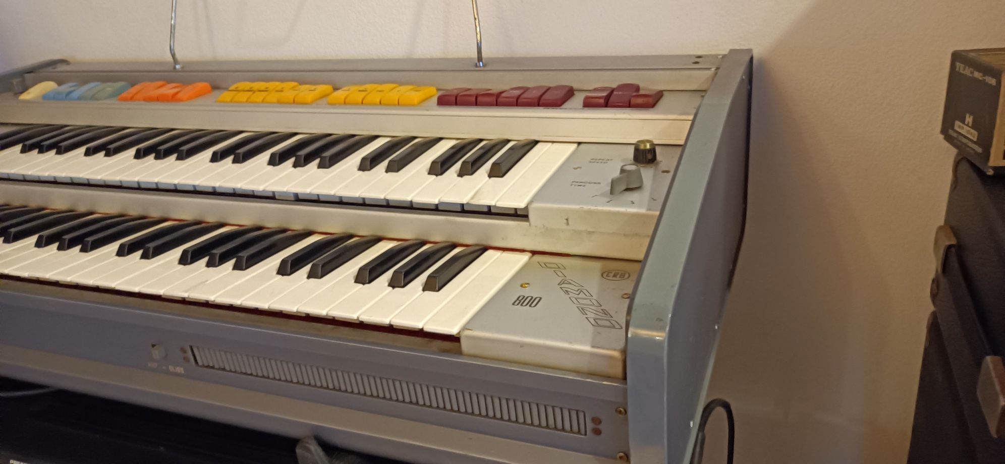 CRB 800 diamond vintage organ