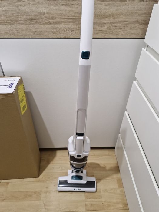 Aspirador vertical ( como novo )