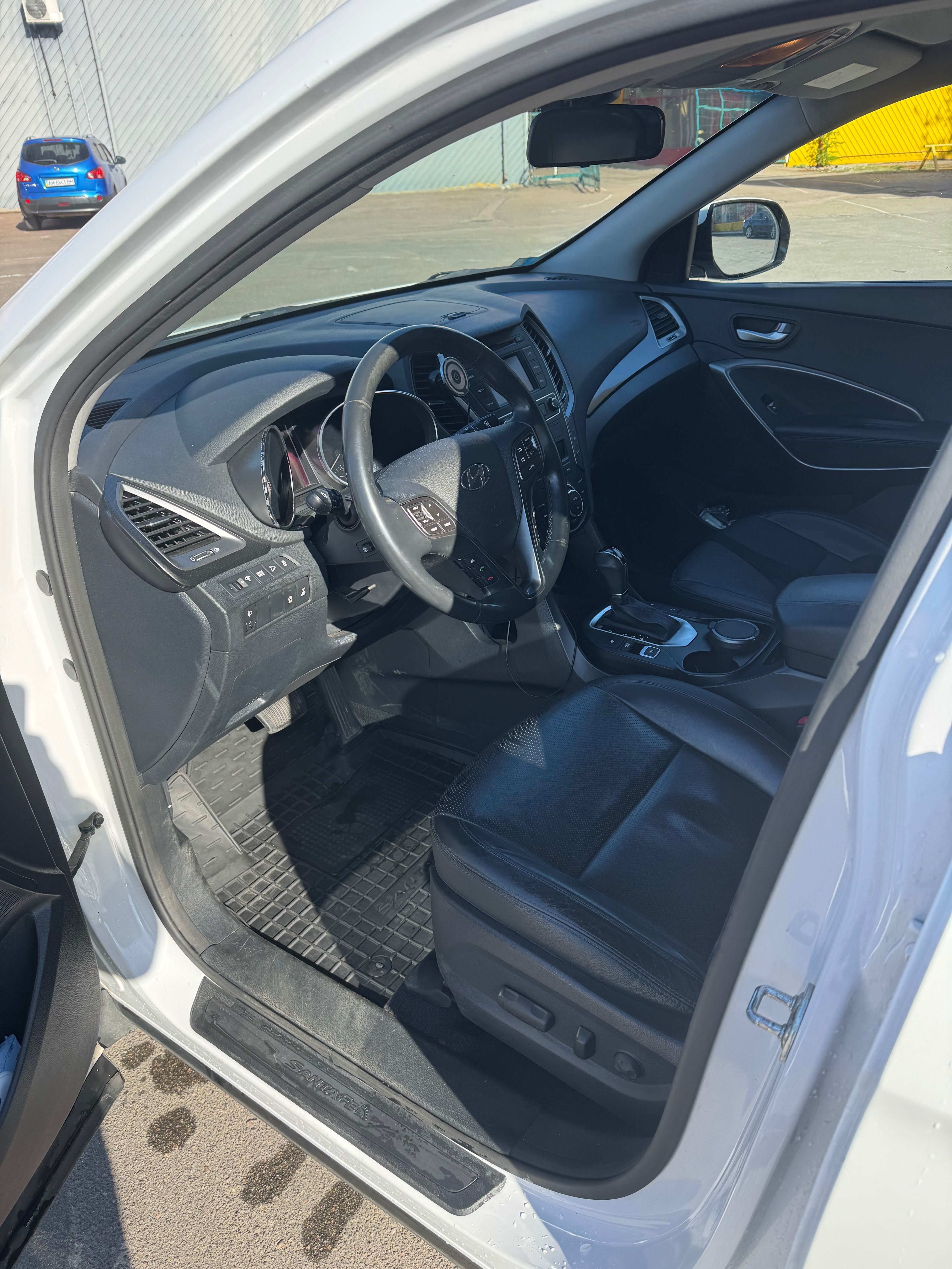Авто HYUNDAI Santa Fe