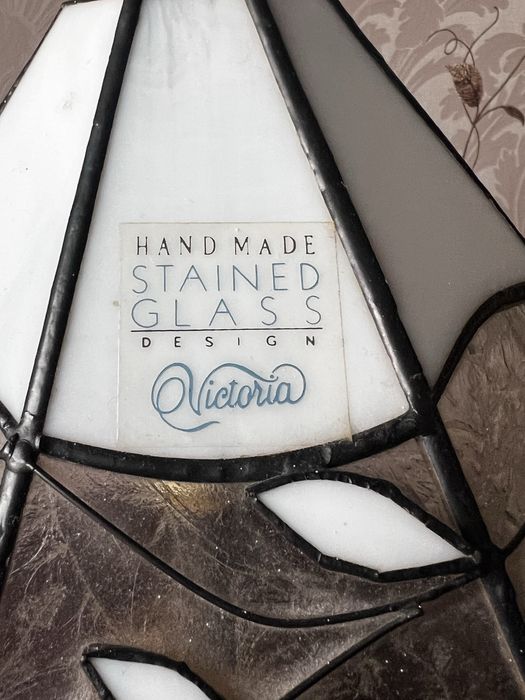 Piękna witrażowa lampka