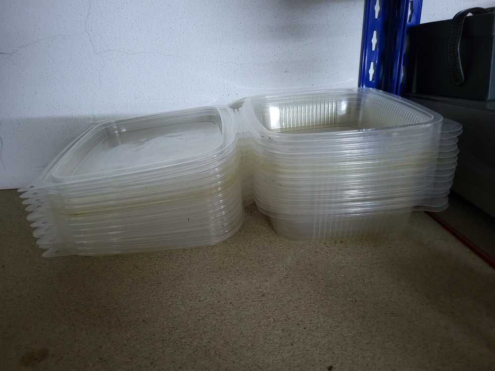 Caixas Recipientes em Plástico