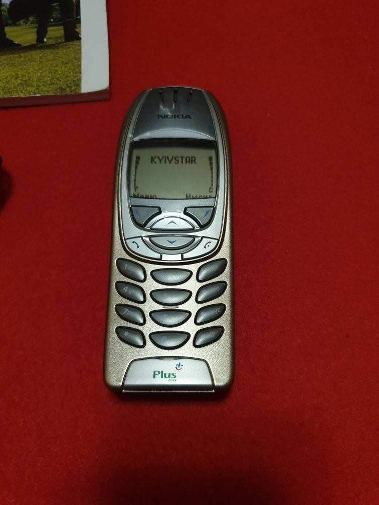 Nokia 6310i новая. В заводской пленке на экране.