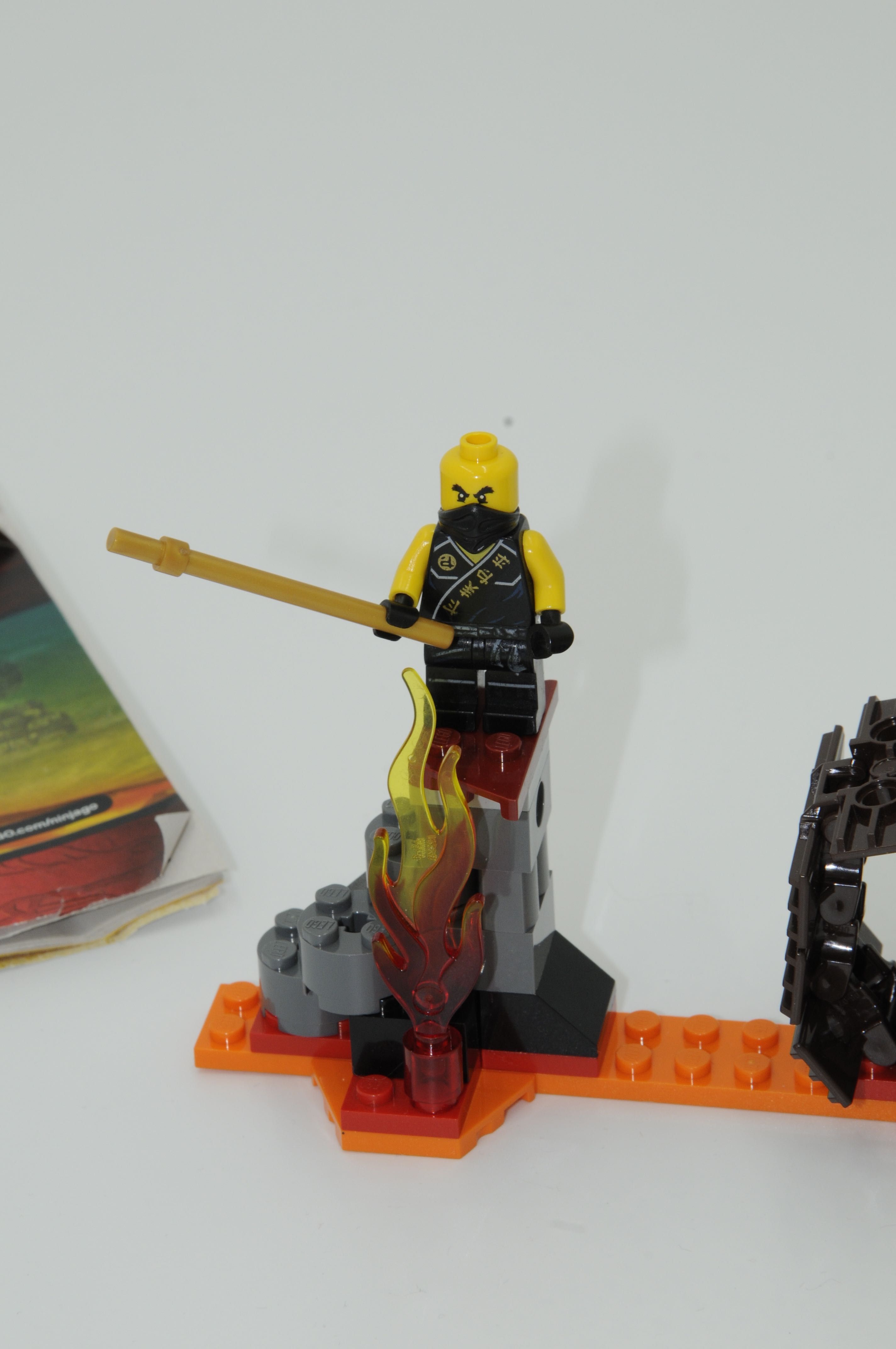 Lego 70753 Ninjago Pojedynek na Moście Lava Falls