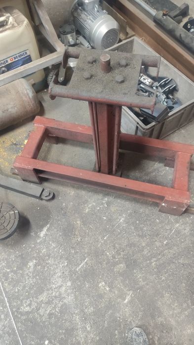 Podnośnik kanałowy